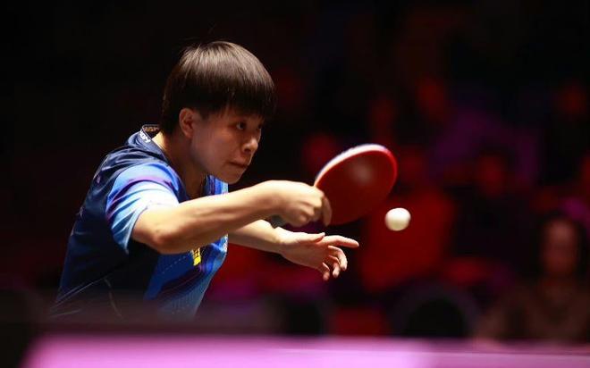 利兹联3-1胜切尔西，利物浦1-1战平桑德兰。