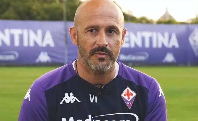 每体列足坛十大奇葩条款：博格坎普拒坐飞机；内马尔微笑条款