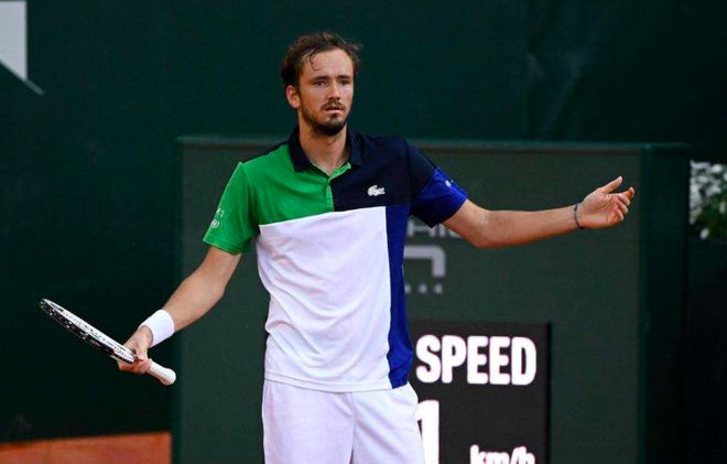 若塔曾为两队效力过，波尔图vs马竞赛前致敬若塔兄弟