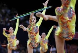 愿无大碍，蒯纪闻谢场时被拍到手臂缠着绷带